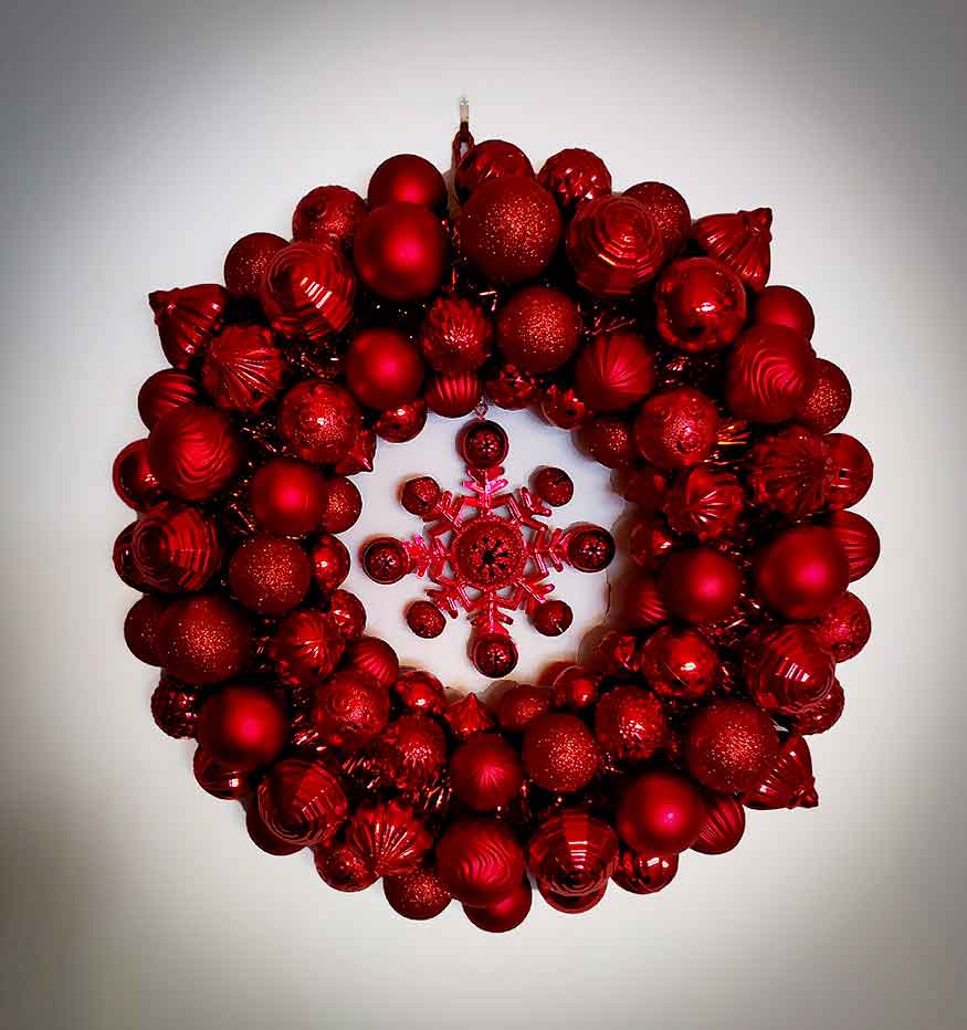 Red wreath